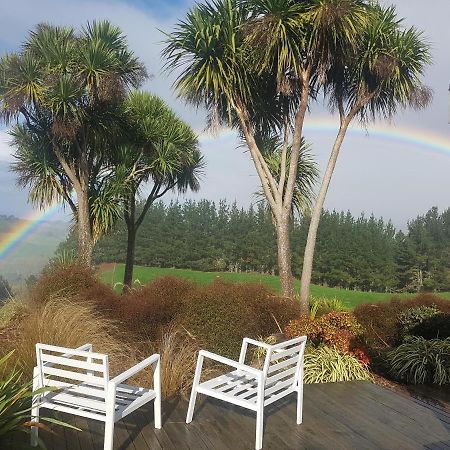 Above The River Karapiro Bed & Breakfast Buitenkant foto