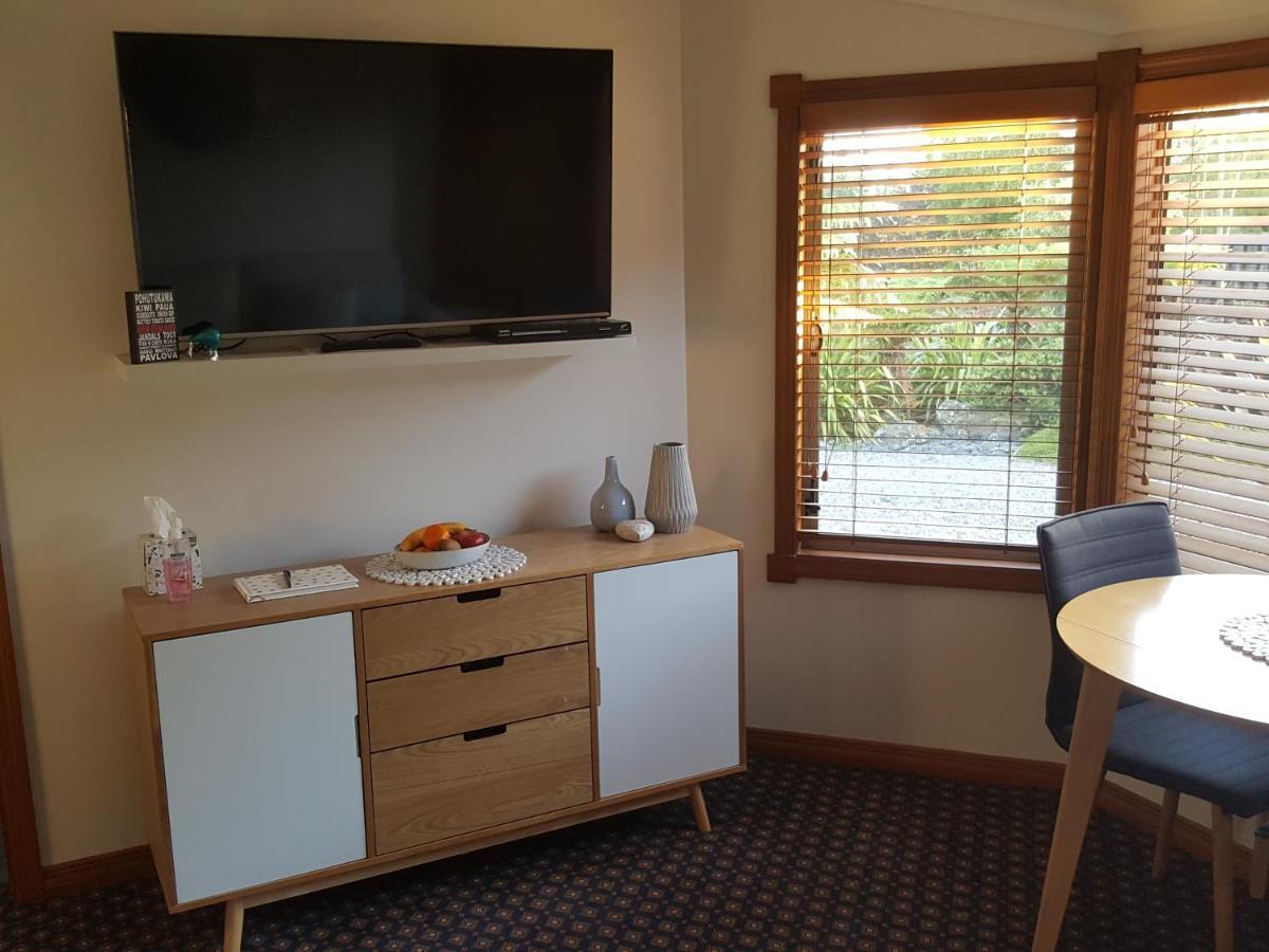 Above The River Karapiro Bed & Breakfast Buitenkant foto