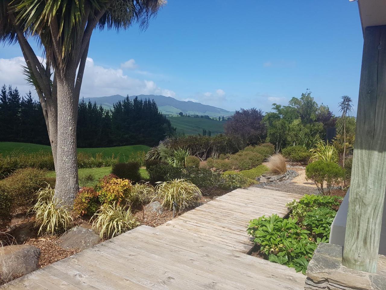 Above The River Karapiro Bed & Breakfast Buitenkant foto